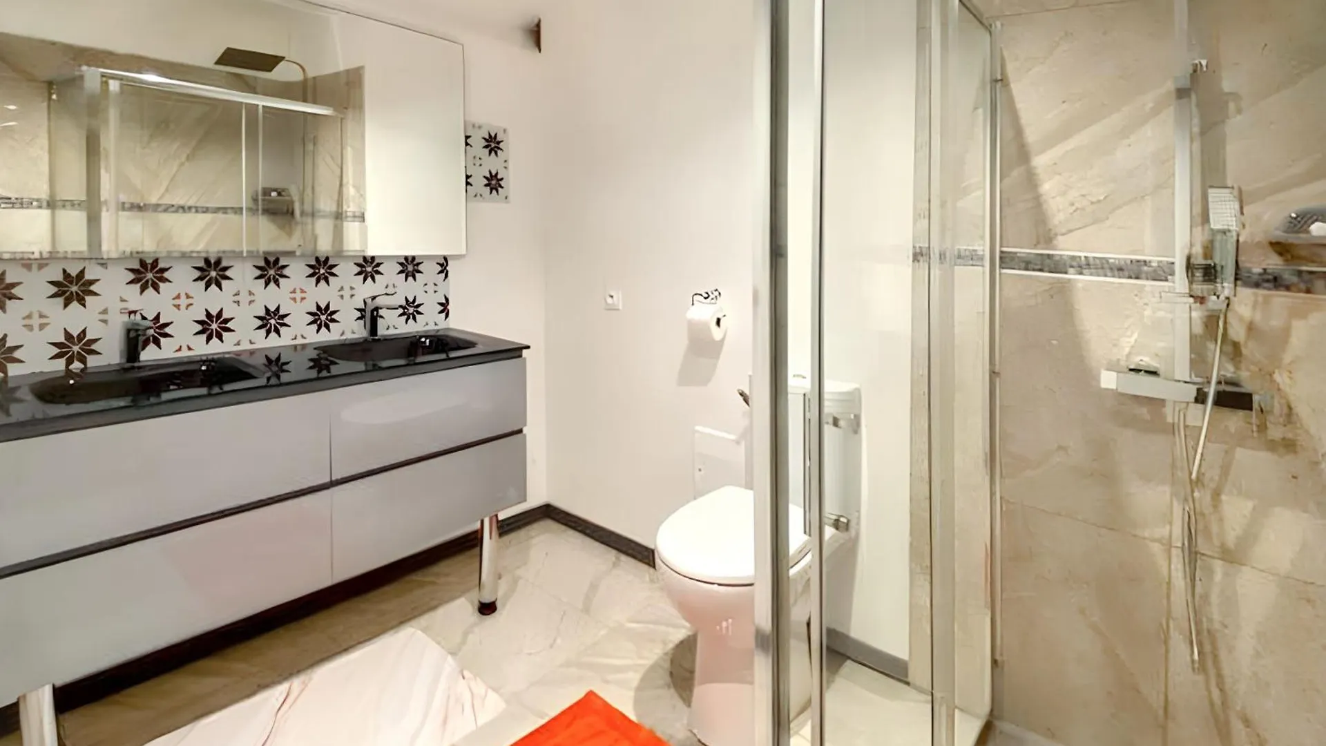 Appartement Charmant Avec Vue Sur Mer A La Trinite 65 M²